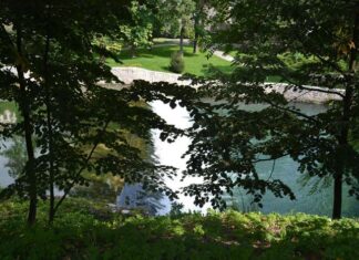 Discovery of a Great Treasure Near Deva