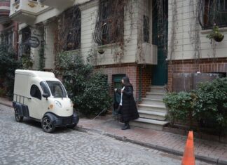 The Eastern Boundary of Constantine the Great’s Palace